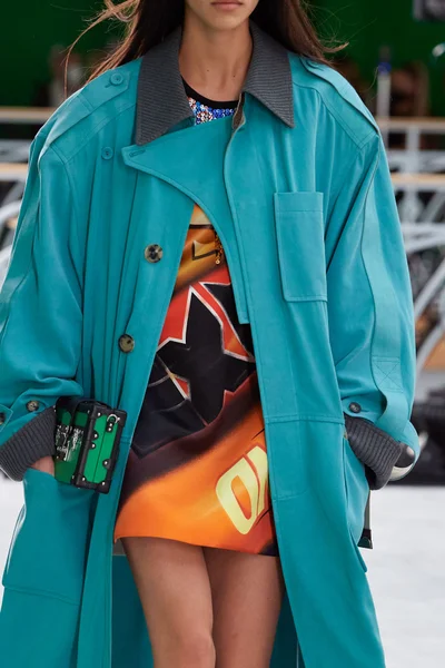 Look 9